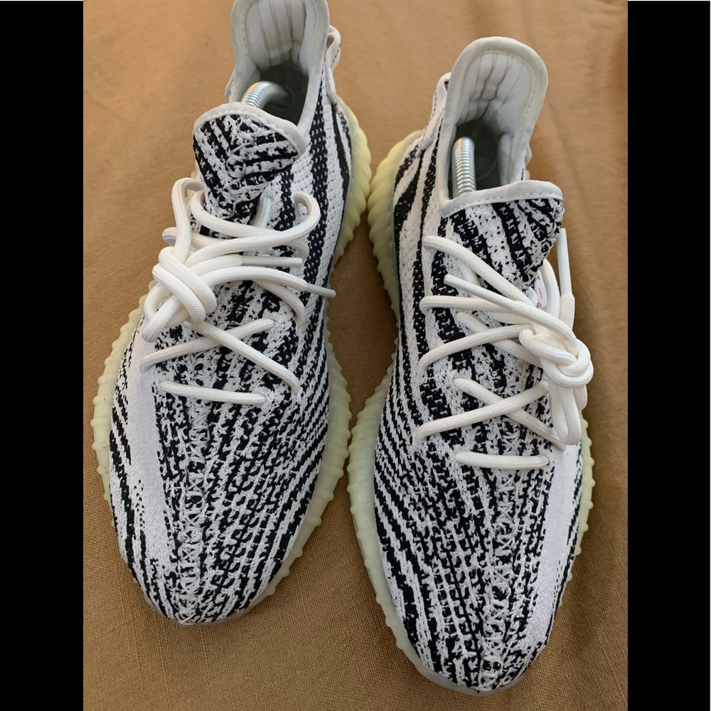 Adidas Yeezy 350 Zebra (8.5M/9.5W)